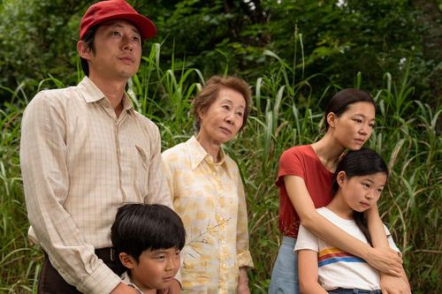 Phim về Hàn kiều tại Mỹ gây ấn tượng với 10 đề cử Critics' Choice