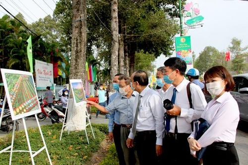 Đồng Tháp: Khai mạc triển lãm tranh, ảnh nghệ thuật 'Hương sắc mùa xuân'