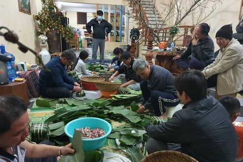 Lưu học sinh ở lại ăn Tết: Cơ hội hiểu thêm nét đẹp văn hóa Việt