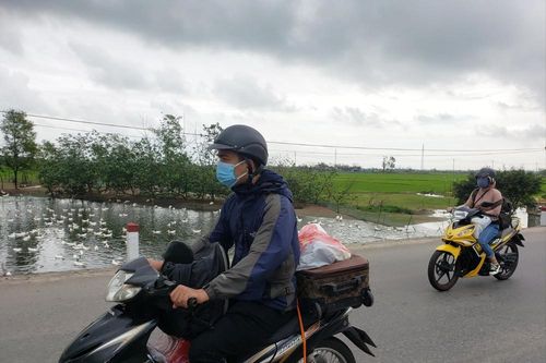 'Phượt' về quê ăn Tết