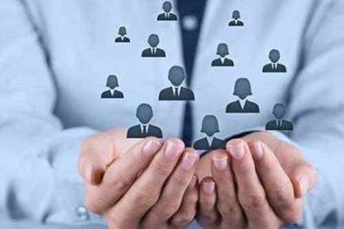 Thu hút nhân tài: Không được trên 'trải thảm', dưới 'rải đinh'!