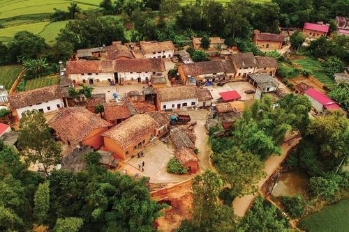 Có những bản làng như thế