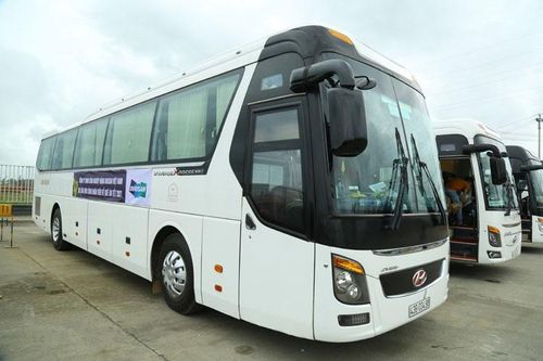 Doosan Vina hỗ trợ xe miễn phí đưa đón người lao động về quê đón Tết