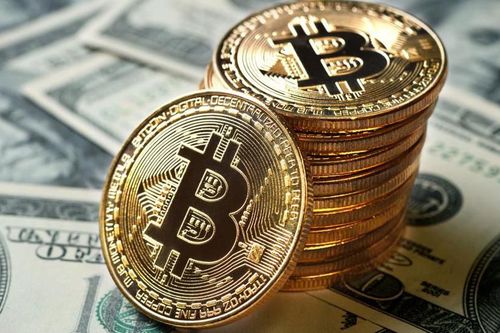 Giá Bitcoin bùng nổ, vượt 46.000 USD sau tuyên bố đầu tư của Tesla