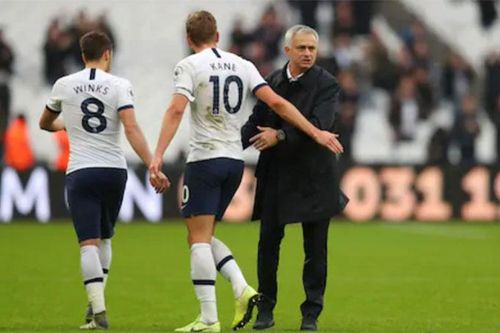 Những điểm khiến Mourinho đang lùi dần đều cùng Tottenham