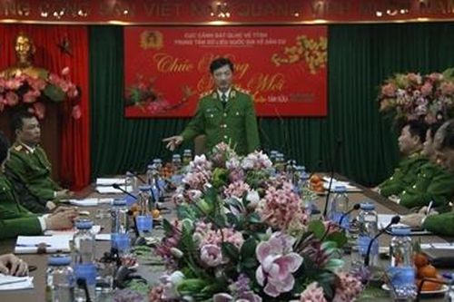Thứ trưởng Nguyễn Duy Ngọc thăm, làm việc và chúc Tết Trung tâm Dữ liệu quốc gia về dân cư