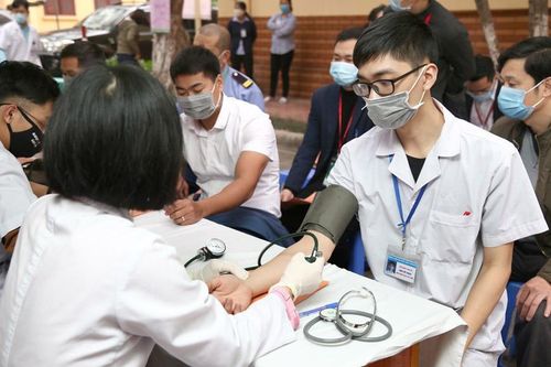 Vừa chống dịch, vừa điều trị kịp thời