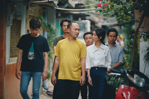 Phim hài Tết của Tiến Luật bất ngờ đạt Top 1 Trending, Thu Trang nói điều này với chồng