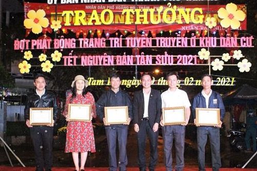 Quảng Nam: Trao thưởng trang trí, tuyên truyền các tuyến đường đón Tết