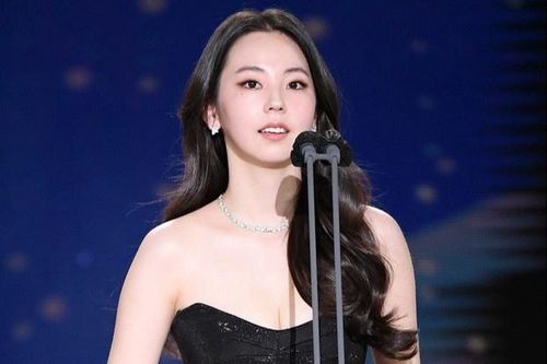 Dàn sao hạng A Hàn Quốc tại lễ trao giải Rồng xanh