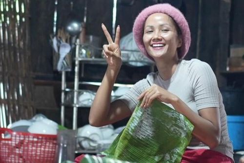 Nghệ sĩ Việt quây quần bên gia đình ngày giáp Tết