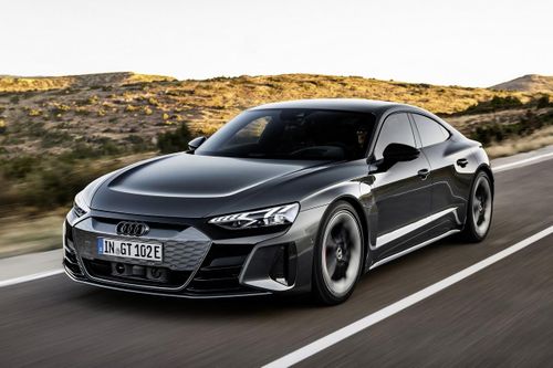 Audi e-tron GT được ra mắt, tăng tốc ngang siêu xe