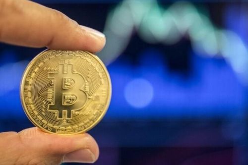 Giá Bitcoin chạm mốc kỷ lục gần 50.000 USD