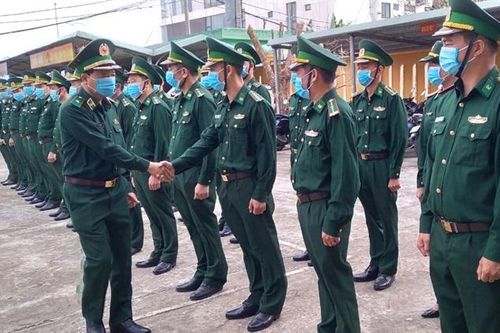 Thiếu tướng Lê Văn Phúc chúc Tết Đoàn Đặc nhiệm phòng chống ma túy và tội phạm miền Trung
