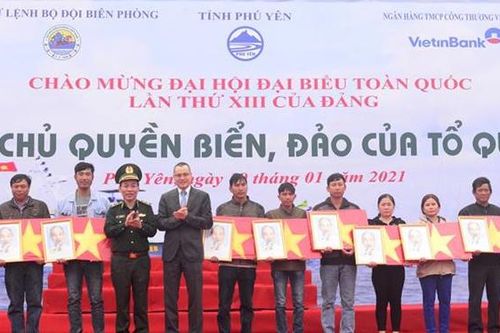 Xuân ấm lòng dân biên giới, biển, đảo