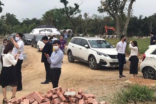 'Cò' thổi giá, thu lợi bất chính khiến đất Hòa Lạc tăng 50% sau 1 năm