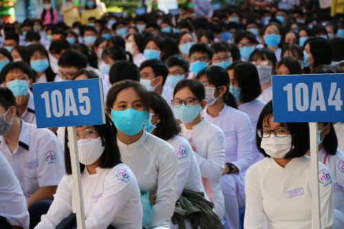 Học sinh TPHCM đi học trở lại sau Tết phải khai báo y tế
