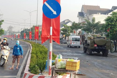 Bình Dương dỡ phong tỏa sớm một số khu vực để người dân kịp mua sắm Tết