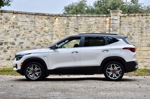 Top 10 xe SUV cỡ nhỏ tốt nhất năm 2021: Vinh danh Kia Seltos