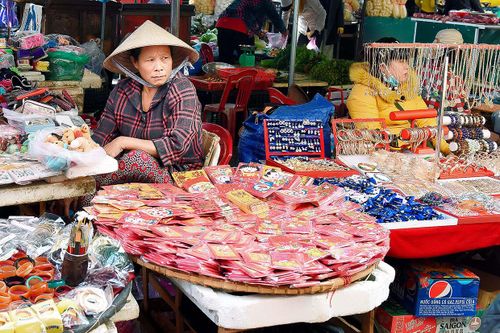 Pleiku: 'Vô tư' không đeo khẩu trang nơi công cộng