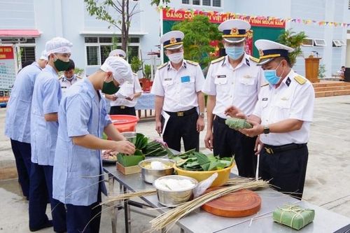 Học viện Hải quân tổ chức hội thi 'Bánh chưng xanh'