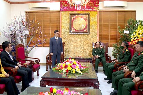 Chủ tịch UBND tỉnh Nguyễn Văn Sơn thăm, chúc Tết các đơn vị trực chiến