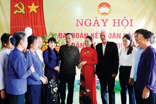 Xây dựng Đảng và hệ thống chính trị trong sạch, vững mạnh, nâng cao năng lực lãnh đạo và sức chiến đấu của Đảng, đưa Nghị quyết của Đảng vào cuộc sống