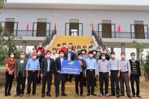 Quảng Bình: Đưa nhà chống bão lũ cộng đồng vào sử dụng