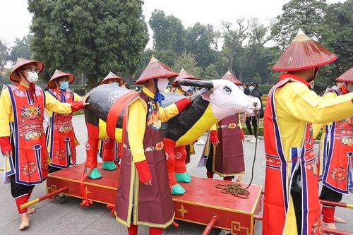 Dâng trâu đất trong tiết lập xuân thời xưa