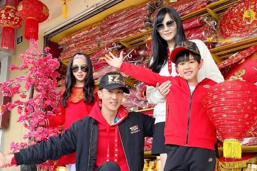 Châu Kiệt Luân, Phạm Văn Phương đón Tết bên gia đình
