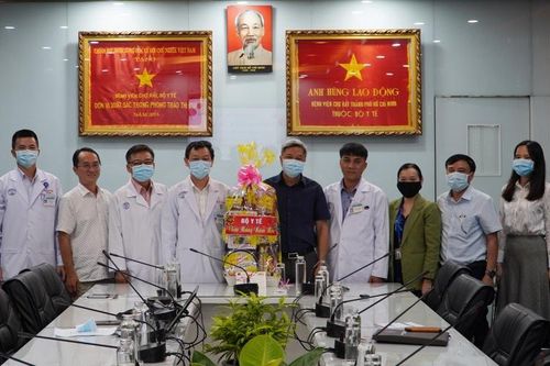 Thứ trưởng Y tế Nguyễn Trường Sơn thăm, làm việc với Bệnh viện Chợ Rẫy