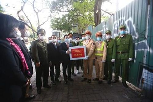 Lãnh đạo Thành ủy Hà Nội thăm, kiểm tra và động viên cán bộ, chiến sĩ đang làm nhiệm vụ