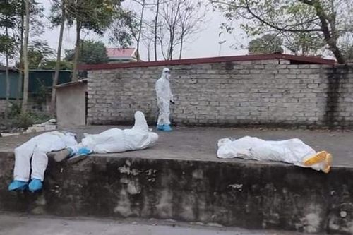 Sinh viên trường y trên nẻo đường dập dịch Covid-19