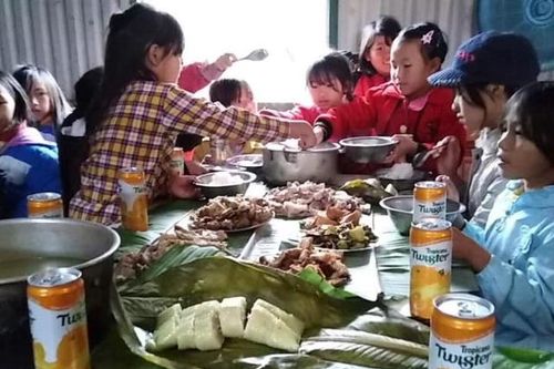 Tết giáo viên vùng khó: Không màng 'chia lớn, thưởng khủng'