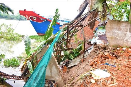An Giang: Sạt lở nghiêm trọng tại bờ Tây Sông Hậu