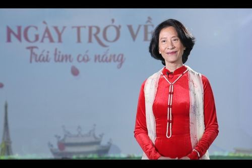 Nhà văn Việt kiều Pháp thắng COVID-19 xuất hiện ở 'Người trở về 2021' phát sau Giao thừa