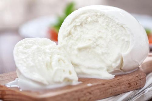 Sữa trâu tạo nên 'bà hoàng của các loại pho mát' ở Italia như thế nào?