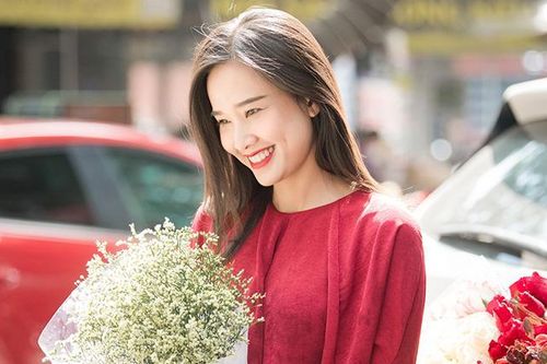 Hoa hậu Dương Mỹ Linh: Thề không để mẹ ăn Tết một mình