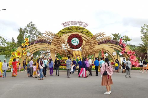 Cần Thơ bế mạc đường hoa trước Giao thừa để phòng COVID-19