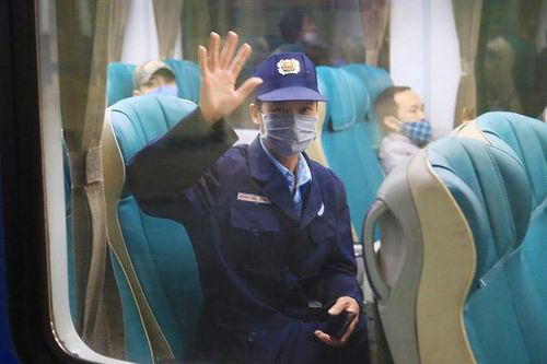 Chuyến tàu cuối cùng rời Hà Nội đêm 30 Tết
