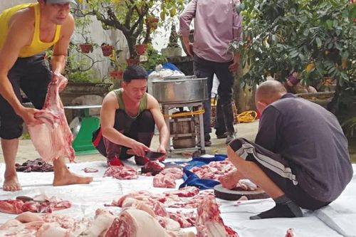 Ngày Tết 'ăn đụng' mới vui