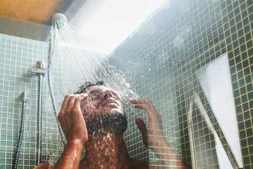4 điều cần tránh khi tắm trong ngày đầu năm mới