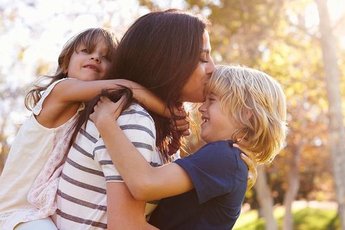 Món quà lớn nhất đối với con trẻ là sự thấu hiểu