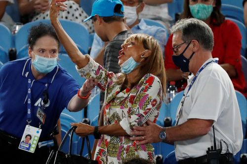 Cấm khán giả tới sân tại Australian Open