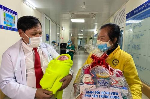 Những em bé 'Trâu vàng' đầu năm Tân Sửu