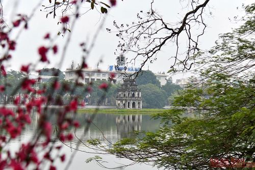 Hà Nội thanh bình trong sớm mùng 1 Tết