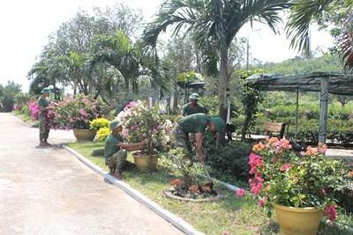 Chắc tay súng giữ bình yên mùa Xuân Tổ quốc