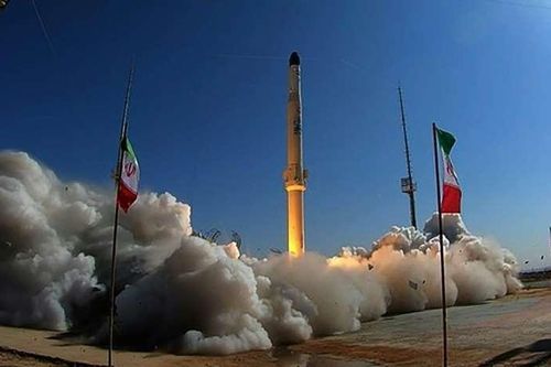 Lôi kéo Mỹ trở lại thỏa thuận hạt nhân, Iran lại tập trận bộ binh