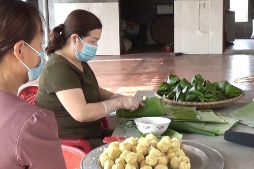 Bánh mật Bách Thuận – món ăn truyền thống được người dân lựa chọn để dâng lên tổ tiên vào dịp Tết