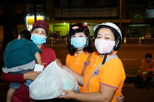 Chùa Giác Ngộ tổ chức chương trình 'Di Lặc du Xuân'